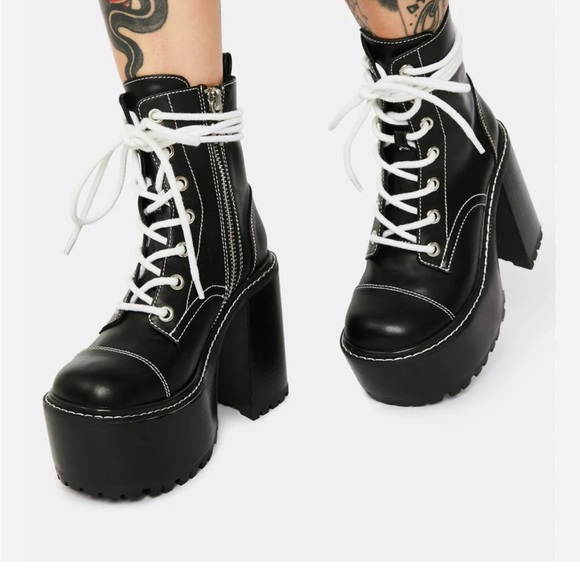 Dalia Shoes - Dalia Black Platform Lace-Up Ankle Boots - Women size 7
